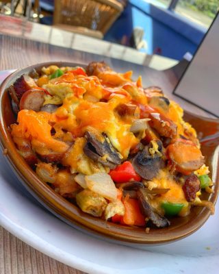 Can’t decide?

Try a best selling breakfast skillet 😋

It’s got everything you need, all wrapped into one!
.
.
.
.
#feedfeed #eeeeeats #skillet #breakfast #veggies #cappys #yum #sausage #feast #mmm #cheese #newport #newportbeach #hb #pch #huntingtonbeach #friday