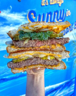 I’ll stop the world and (patty melt) with you 🎶

Dance on over for some tasty lunch 😋
.
.
.

#foodintheair #yelpoc #orangecounty #california #foodfeed #feastagram #forkyeah #nomnom #foodporn #socal #delicious #feedme #foodheaven #buzzfeed #hypefeast #instafood #foodfeed #tryitordiet #foodfeed #cheatmeal #foodhunting #munchies #cheatday #chowtime #foodiegrams